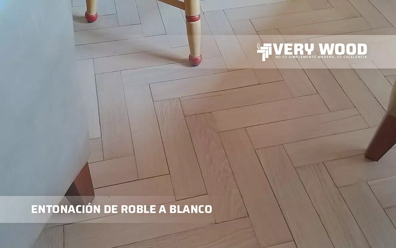 El tratamiento Renovo Chromo modernizó la apariencia de un roble antiguo, sin perder su esencia natural.